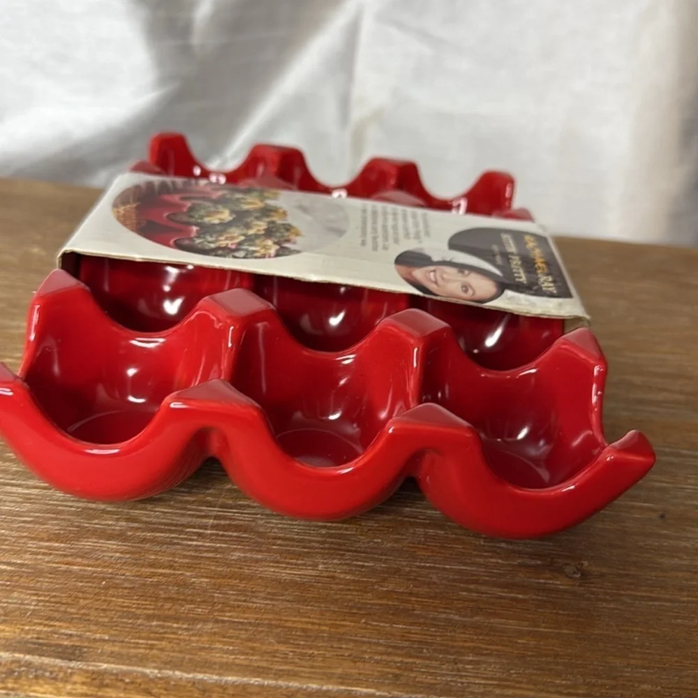 Rachael Ray Sittin’ Pretty NWT Red Stoneware Serveware 12 Hole Platter